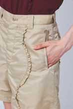 画像をギャラリービューアに読み込む, Wavy Frill French short Pants Beige