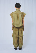 画像をギャラリービューアに読み込む, Perforated nylon jacket 2colors