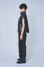 画像をギャラリービューアに読み込む, Perforated nylon jacket 2colors