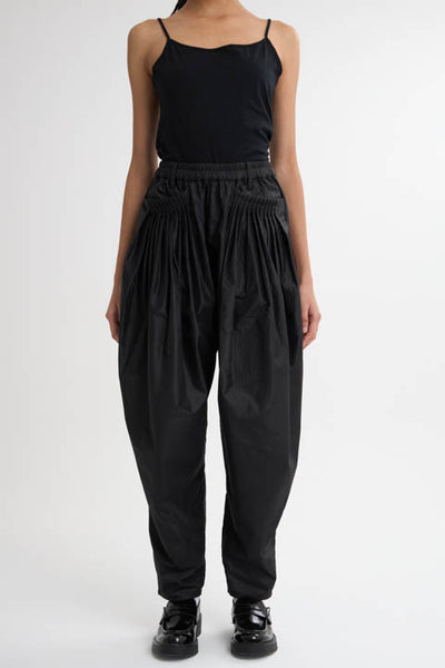 Leather like Tuck Pants Black