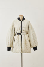 画像をギャラリービューアに読み込む, Reversible Quilted Ma-01 Ecru×Black
