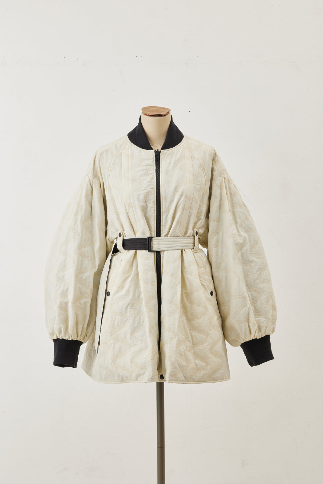 Reversible Quilted Ma-01 Ecru×Black