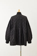 画像をギャラリービューアに読み込む, Reversible Quilted Ma-01 Ecru×Black
