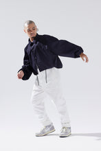 画像をギャラリービューアに読み込む, Linen Navy Short Coach Jacket
