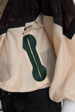 画像をギャラリービューアに読み込む, Boat Neck Layered Windbreaker 3Colors
