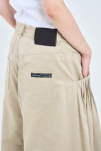 画像をギャラリービューアに読み込む, ! Pre-Order ! Pin tuck Baggy Pants Beige
