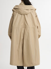 画像をギャラリービューアに読み込む, 2WAY Pin tuck Leather like Nylon Long Mods coat　Beige
