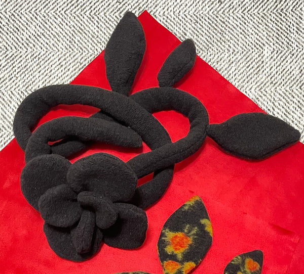 Flower Muffler Black