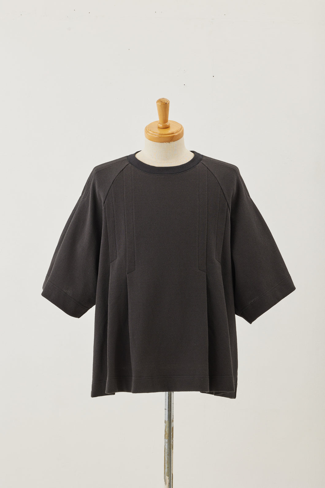 !Pre-Order! Tuck seed stitch tee Black