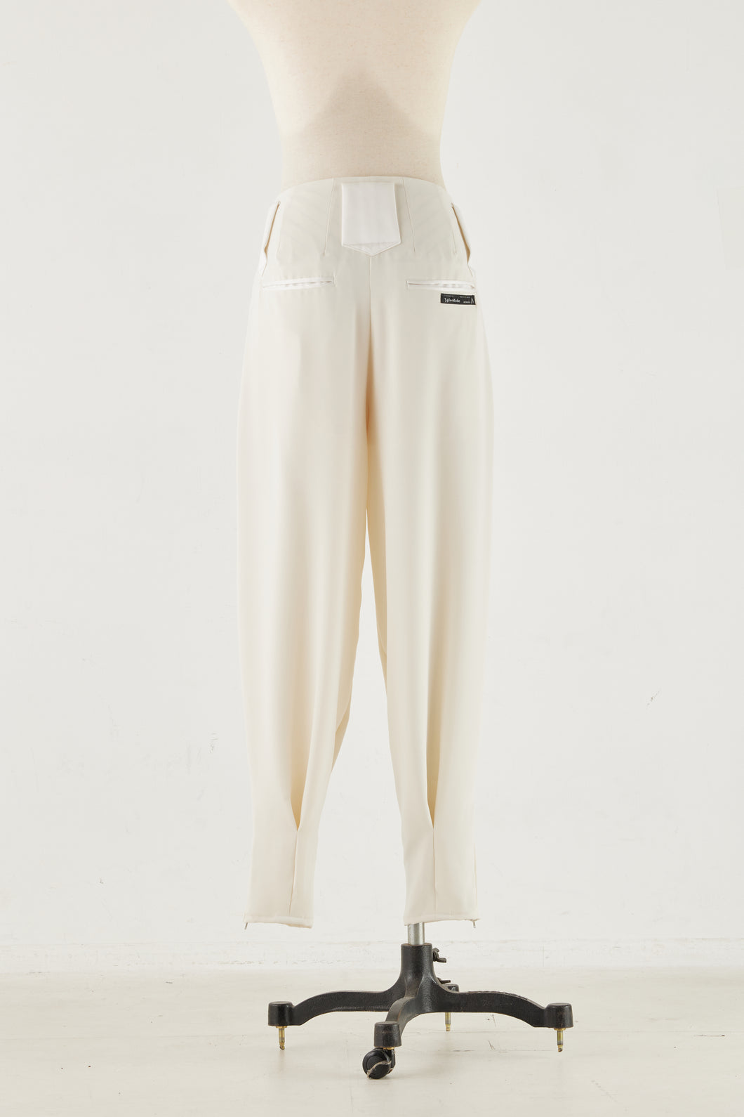 Drape Bontan Pants White